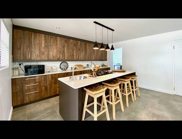 3 BEDROOM HOUSE FOR SALE IN DWARSKERSBOS